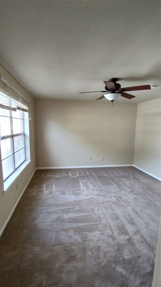 property at 4513 1/2 Bernardo De Galvez Ave