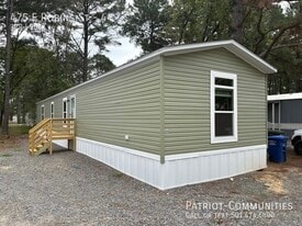 475 E Robins St in Conway, AR - Building Photo