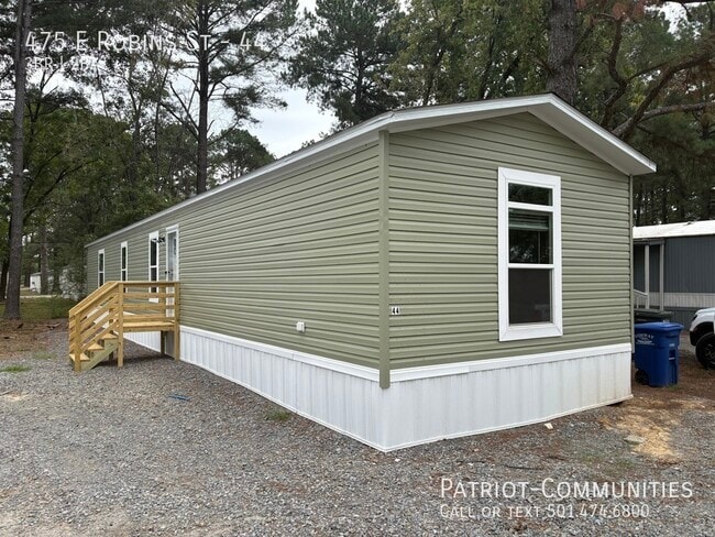 property at 475 E Robins St