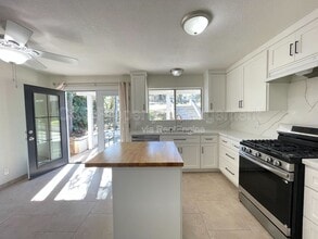 851 Fulton Rd in San Marcos, CA - Building Photo - Building Photo