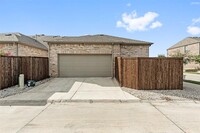 8301 Cotton Belt Ln in North Richland Hills, TX - Building Photo - Building Photo