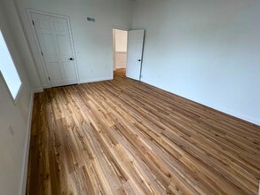 9438 Joseph Campau Ave, Unit 9438 in Hamtramck, MI - Building Photo - Building Photo