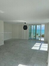 600 Grapetree Dr in Key Biscayne, FL - Building Photo - Building Photo