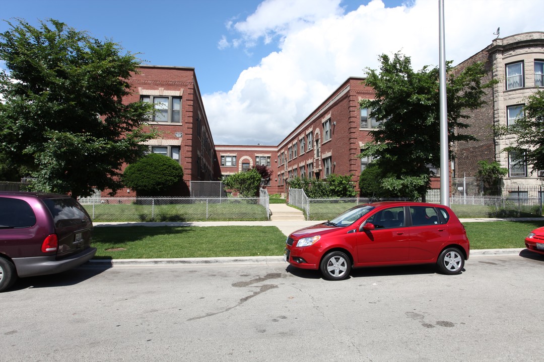 6160 S Michigan Ave in Chicago, IL - Building Photo