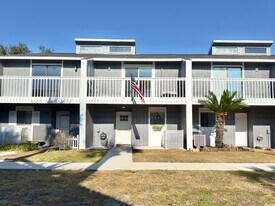 27 Court Dr in Destin, FL - Building Photo
