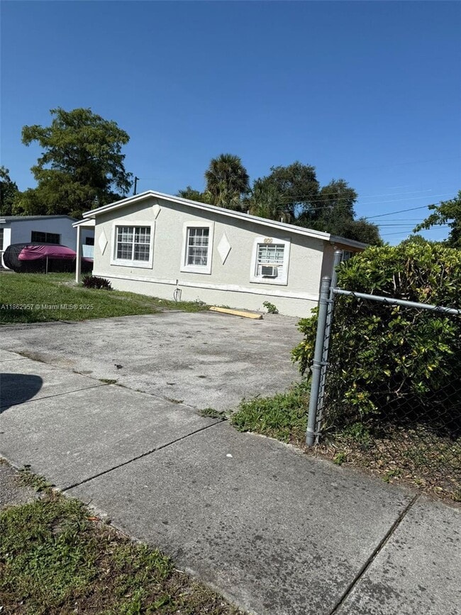 property at 871 NW 34th Way