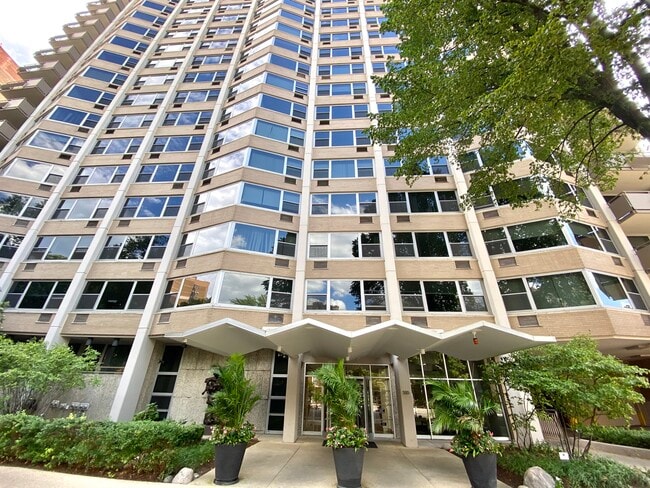 property at 555 W Cornelia Ave
