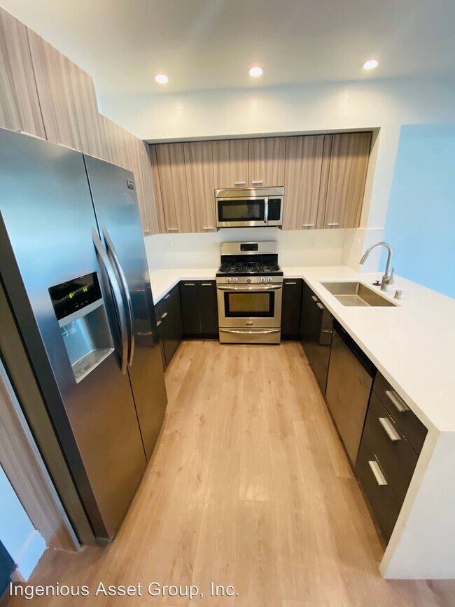 4227 McLaughlin Ave in Los Angeles, CA - Foto de edificio - Building Photo