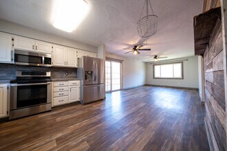 1705 Slater Ln in Burnsville, MN - Building Photo - Building Photo