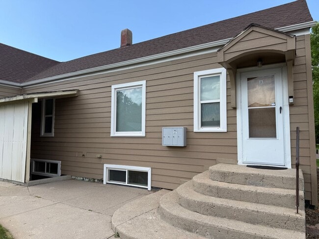 1555 5th St in Gering, NE - Foto de edificio - Building Photo