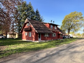 303 N Bowdish Rd, Unit 1 in Spokane Valley, WA - Building Photo