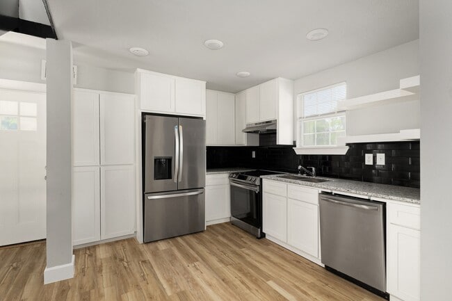 314 Short St in Somerville, TX - Building Photo - Building Photo