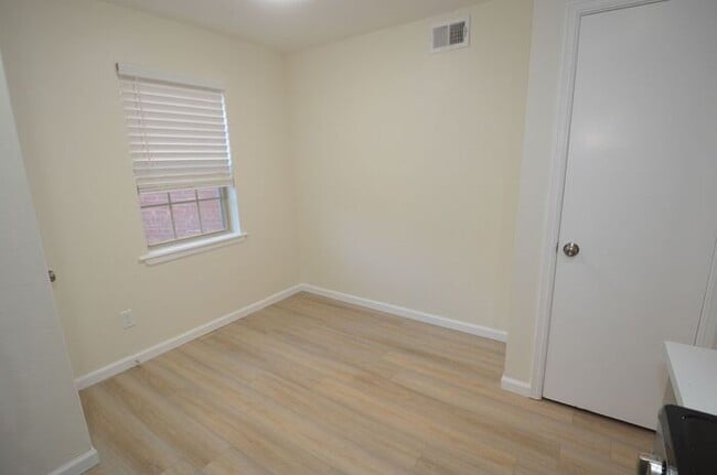 6109 N Brookline Ave in Oklahoma City, OK - Building Photo - Building Photo
