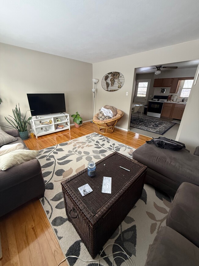 7 Apple Blossom Ln in Albany, NY - Building Photo - Building Photo