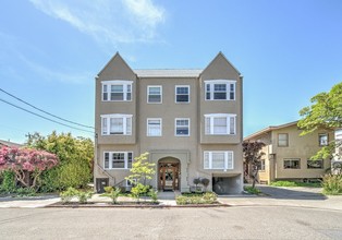 3030 Regent St in Berkeley, CA - Building Photo - Building Photo