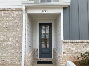 483 Crown Dr in Cartersville, GA - Building Photo - Building Photo