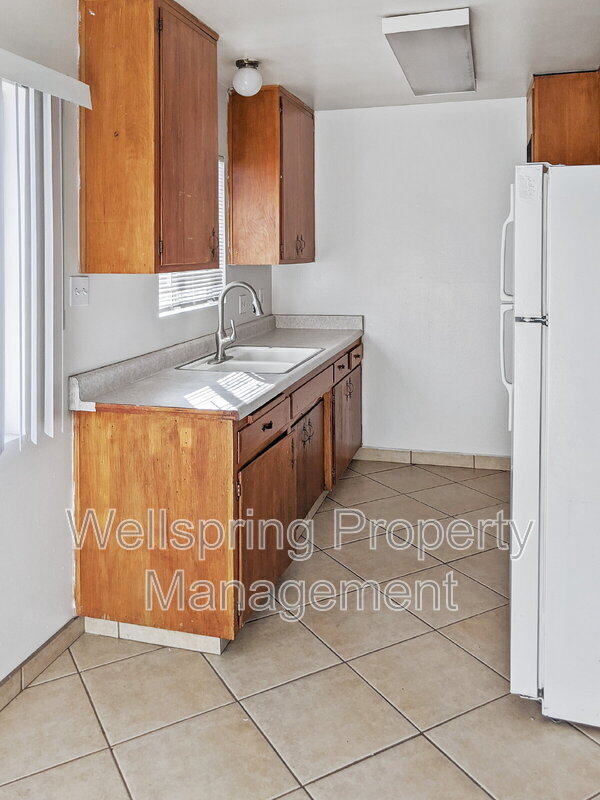 213 Panamint Ave in Ridgecrest, CA - Building Photo - Building Photo