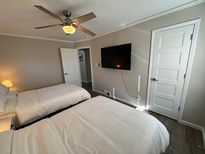 1607 Catalpa Dr in Royal Oak, MI - Foto de edificio - Building Photo