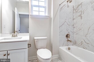 350 Bandon Dunes Ct in Moorestown, NJ - Building Photo - Building Photo