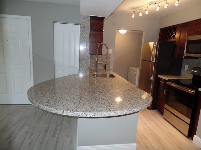 1263 SW 46th Ave in Pompano Beach, FL - Building Photo - Building Photo