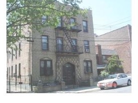 660 E 96th St Apartments