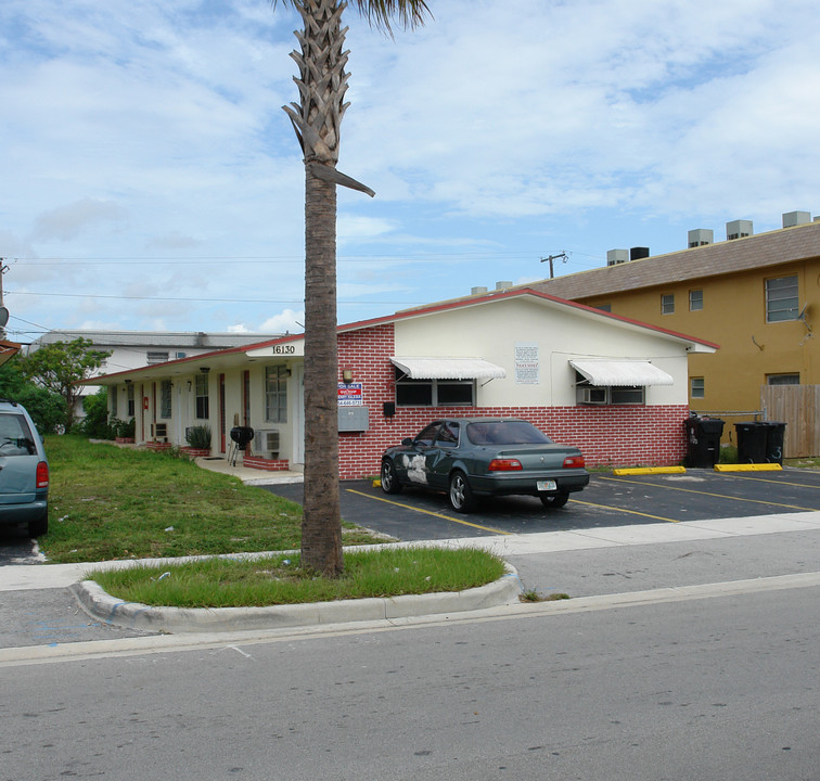 16130 NE 19 Ct in Miami, FL - Building Photo