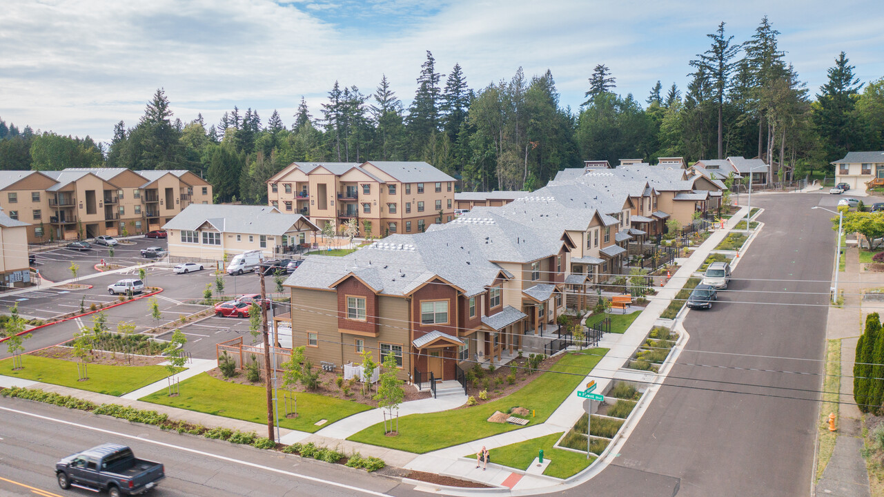 The Ridge at Bella Vista in Gresham, OR - Building Photo