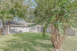4318 Burkegate Dr in Spring, TX - Building Photo
