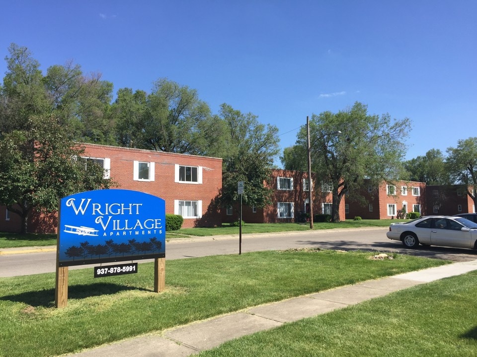Wright Village Apartments in Fairborn, OH - Foto de edificio