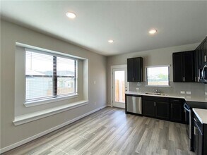 179 Threshing Rd in Mustang Ridge, TX - Building Photo - Building Photo