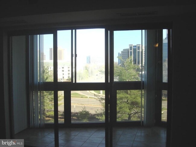 8340 Greensboro Dr in McLean, VA - Building Photo - Building Photo