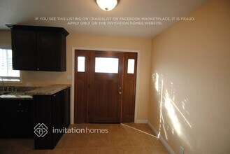 1018 W G St in Los Angeles, CA - Foto de edificio - Building Photo