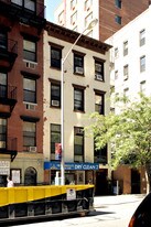 136 E 31st St in New York, NY - Building Photo