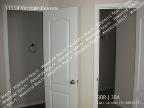 11118 Victory Cavern in San Antonio, TX - Building Photo - Building Photo