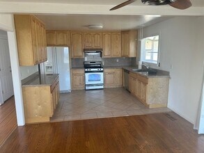 860 W Hillsdale Blvd in San Mateo, CA - Building Photo - Building Photo