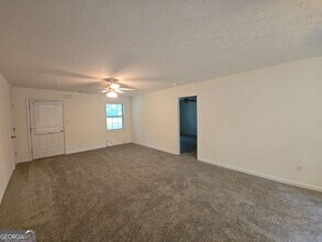 96 Carmichael St in Mcdonough, GA - Foto de edificio - Building Photo