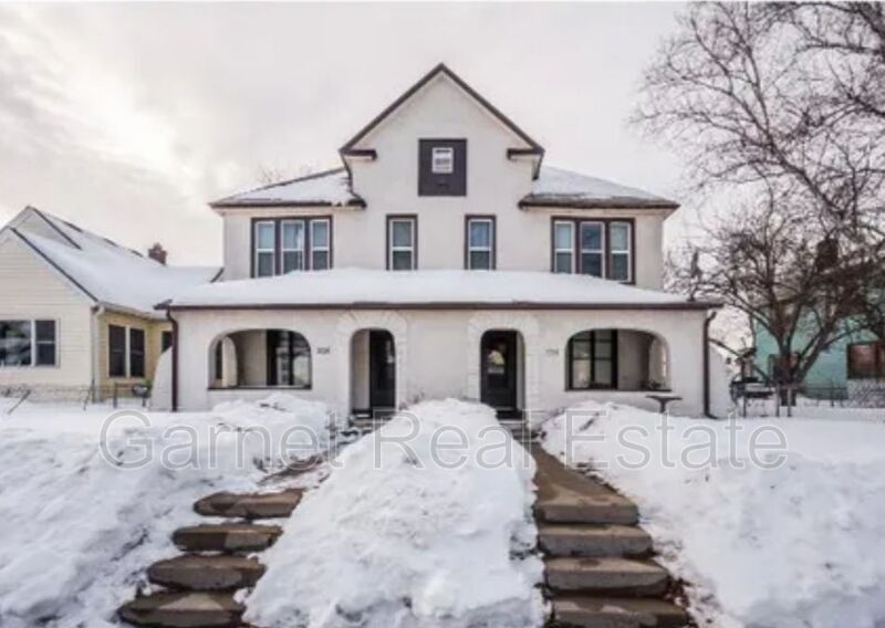 2524 NE Jackson St Photo