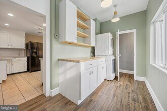 437 Roxborough Ave in Philadelphia, PA - Building Photo - Building Photo