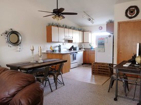 Eastpoint Townhomes in Janesville, WI - Building Photo