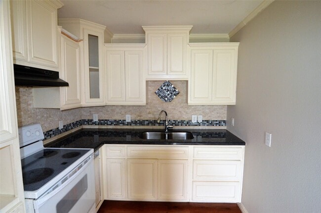 7326 Eagle Pass St in Houston, TX - Building Photo - Building Photo