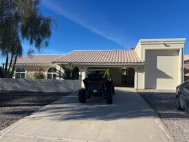 3691 Tarpon Dr in Lake Havasu City, AZ - Building Photo