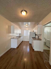 8100 Owensmouth Ave-Unit -6 in Los Angeles, CA - Building Photo - Building Photo