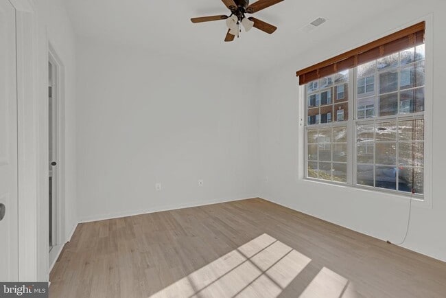 22550 Cambridgeport Square