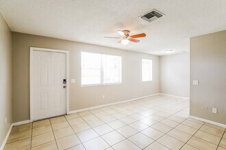 933 Camellia Rd in West Palm Beach, FL - Building Photo - Building Photo
