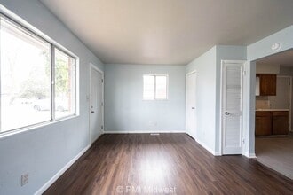 2246 N Leland Ave in Indianapolis, IN - Foto de edificio - Building Photo