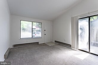 3142 Babashaw Ct in Fairfax, VA - Building Photo - Building Photo