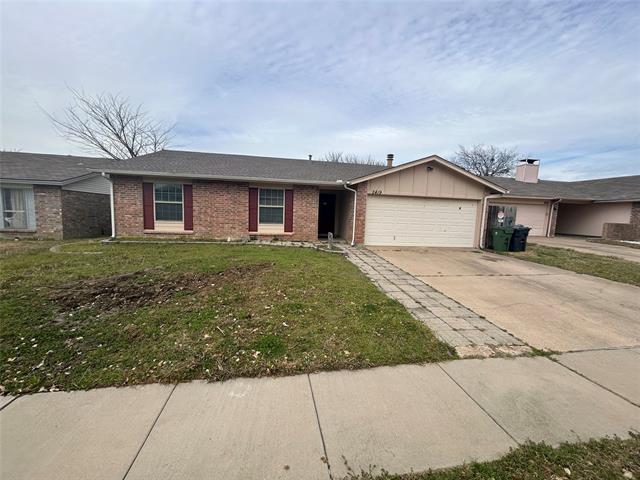 2419 Heathercrest Dr in Arlington, TX - Building Photo
