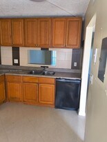 7941 Southgate Blvd in North Lauderdale, FL - Building Photo