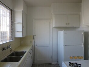 5640 W 6th St, Unit 1 in Los Angeles, CA - Building Photo - Building Photo