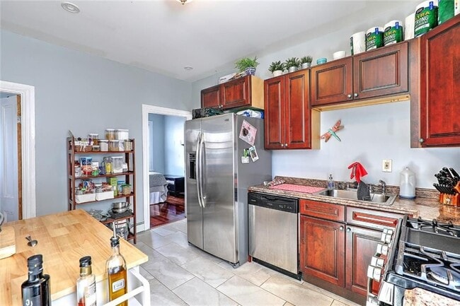 390 Hope St in Providence, RI - Building Photo - Building Photo